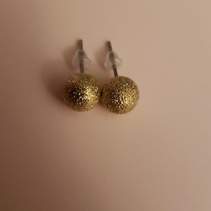 4/$10 Gold textured post earrings